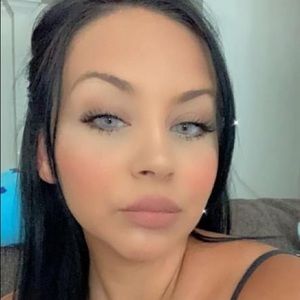 Meet your Posher, Stephany